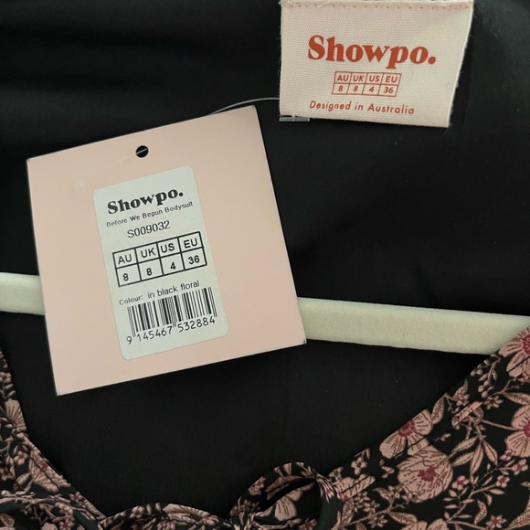 Showpo Before We Begun floral Romper size US 4 - Picture 3 of 8